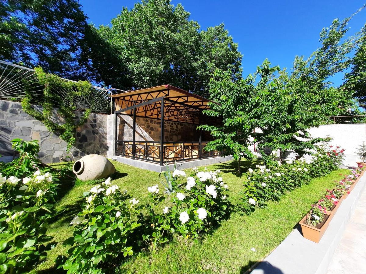 Cherry Garden Boutique Hotel Jechegnadzor Buitenkant foto