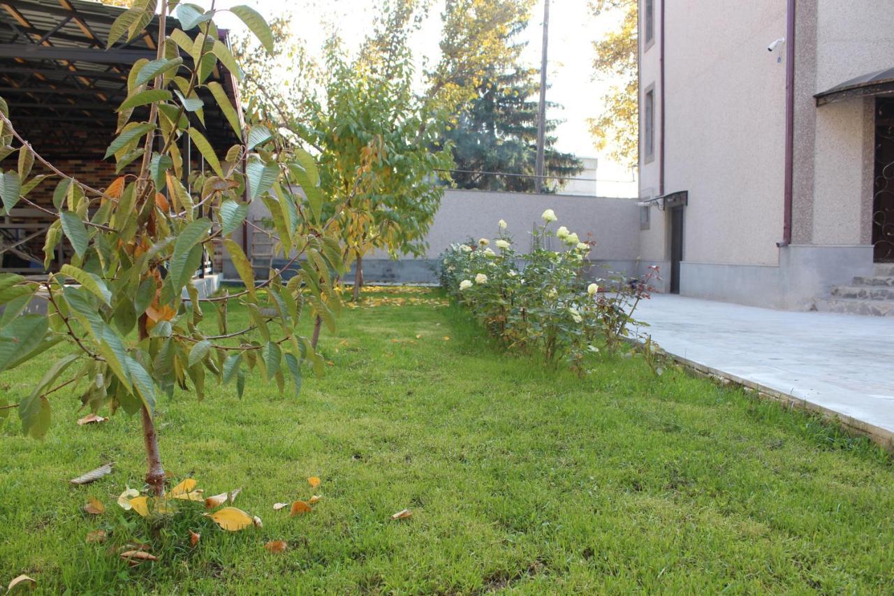 Cherry Garden Boutique Hotel Jechegnadzor Buitenkant foto