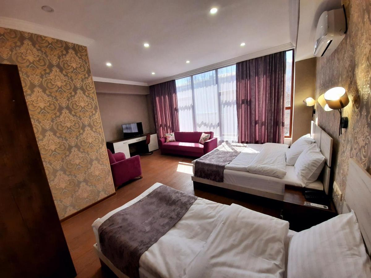 Cherry Garden Boutique Hotel Jechegnadzor Buitenkant foto