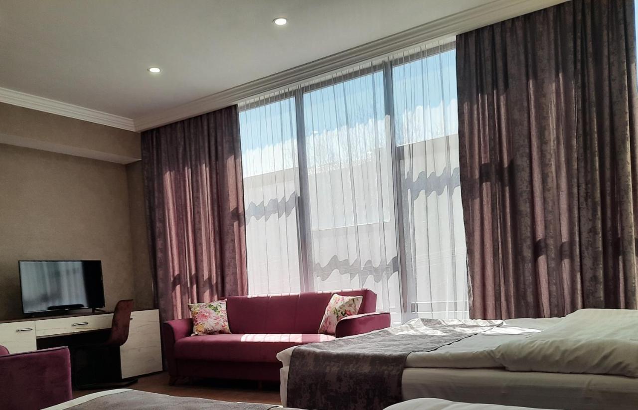 Cherry Garden Boutique Hotel Jechegnadzor Buitenkant foto
