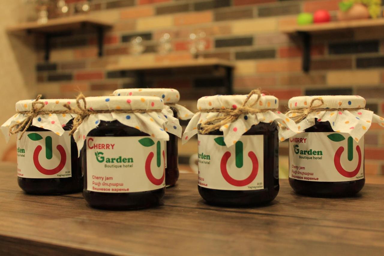 Cherry Garden Boutique Hotel Jechegnadzor Buitenkant foto